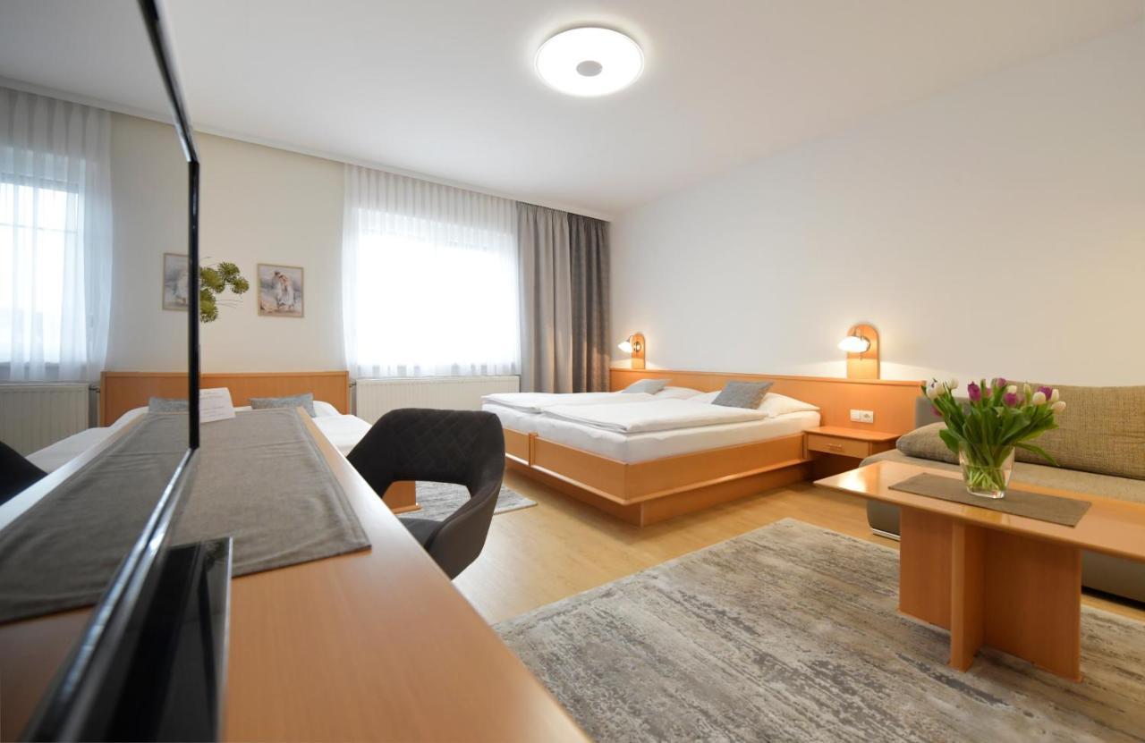Nationalparkhof Gartner Weingut-Gastehaus Hotel Илмиц Екстериор снимка