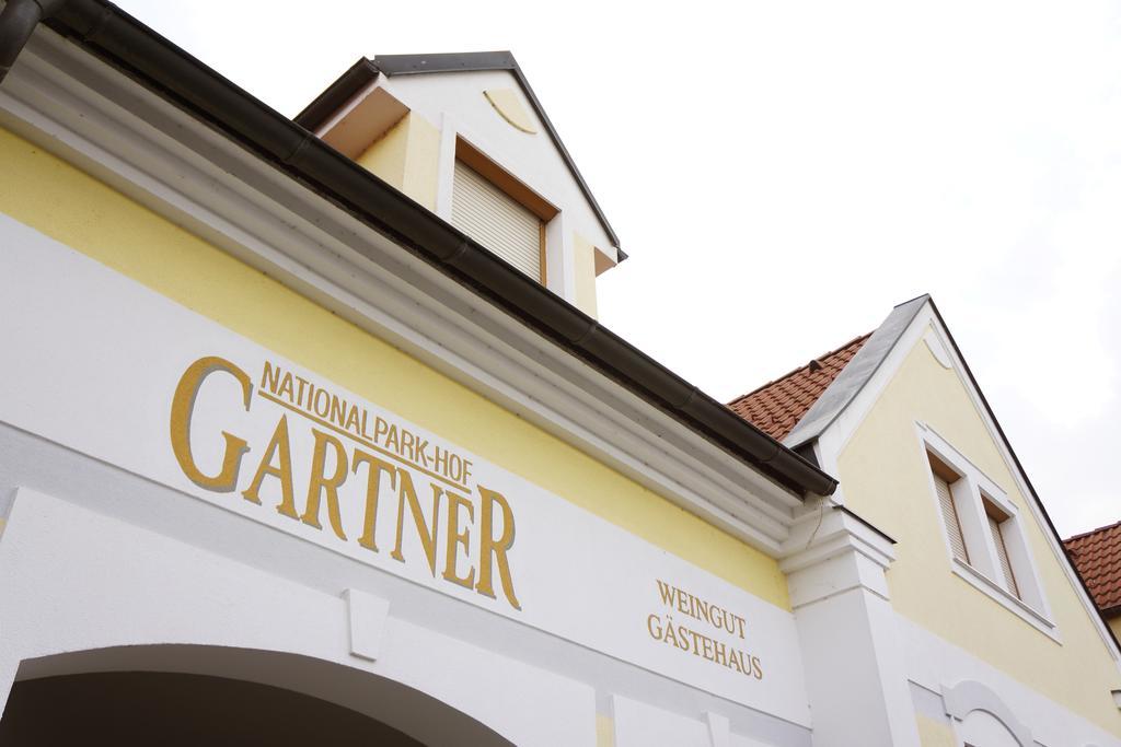 Nationalparkhof Gartner Weingut-Gastehaus Hotel Илмиц Екстериор снимка