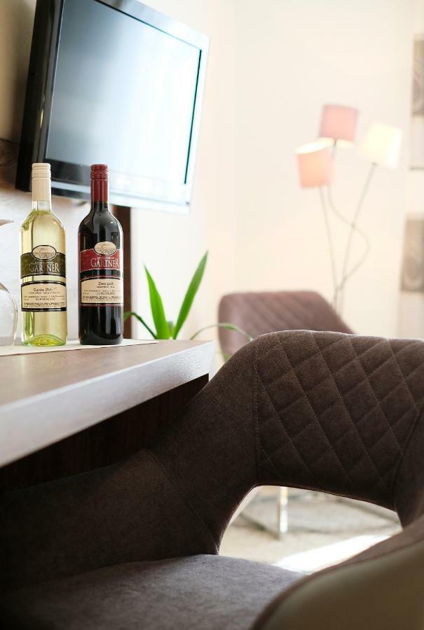 Nationalparkhof Gartner Weingut-Gastehaus Hotel Илмиц Екстериор снимка